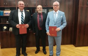 иван гешев награди прокурорите бургас обвинили жена убила мъжа глад снимка