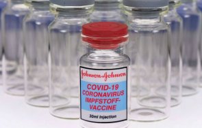 джонсън джонсън съкращават наполовина доставките ваксини седмица