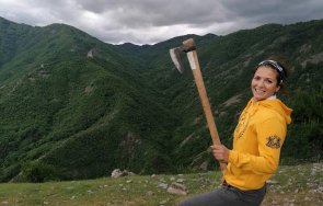 хепи ванче развъртя брадва покрива родопите снимки