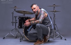 калин вельов представи нов сингъл видео