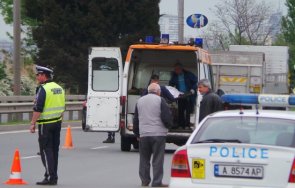 докога шофьор блъсна момиченце пешеходна пътека избяга