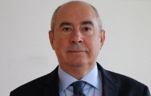 шефът днск хвърли оставка