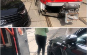 първо пик лъскаво ауди заби трамвай центъра софия снимки