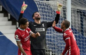 Алисон Бекер