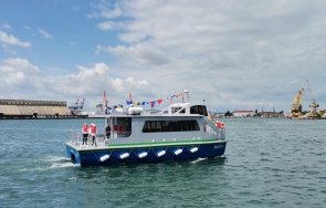 бургас пуснаха вода хибриден екокатамаран върти курсове ченгене скеле