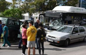 шофьорът автобуса орландовци обясни натиснал газта вместо спирачка