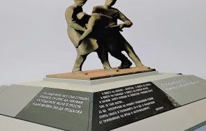 бургас вдигат паметник медиците жертви covid