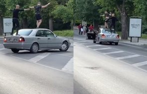 потрес абитуриенти мятат кючеци кола