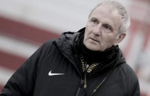 фенове левски също събират пари паметник никола спасов