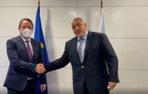 първо пик бойко борисов проведе среща еврокомисаря разширяването оливер вархей
