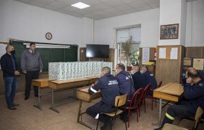 дариха облекла пожарникарите стара загора