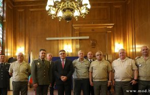 георги панайотов българската военно образователна система носи добрите световни традиции снимки