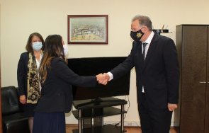 херо мустафа срещна здравния министър снимки