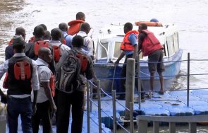 трагедия претоварена лодка 160 души борда потъна река нигер