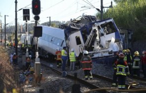 два влака сблъскаха малайзия жертвите 200