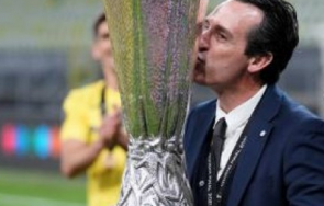 треньорът жълтата подводница емери горди сме