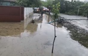 наводнения румъния заради проливни дъждове