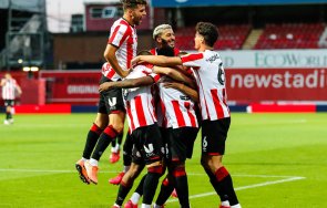 брентфорд играе висшата лига англия години