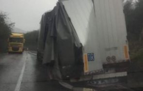 последните минути катастрофа два камиона блокира пътя варвара велинград