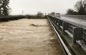 извънредно положение провинция нова зеландия заради наводнения