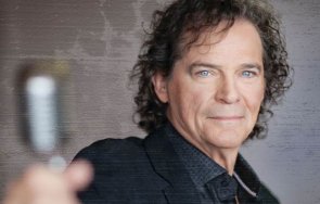 почина американският певец джей томас