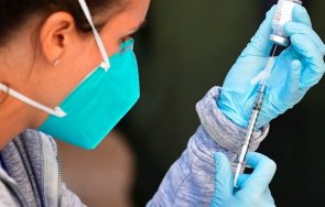 Губернаторът на Рон ДеСантис забрани категорично задължителната ваксинация за служители