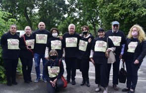 издателят пик внесе писмо бойко рашков посолството сащ 5000 подписаха декларацията два дни създава общество бившите хора обновена