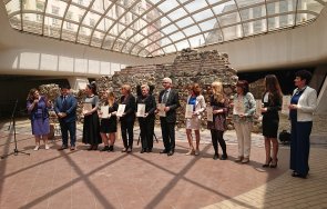 областният управител софийска област радослав стойчев награди учител създал образователни иновации дигиталните технологии природните науки