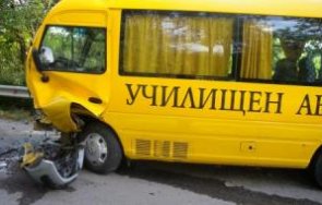 последните минути автобус деца катастрофира горна малина