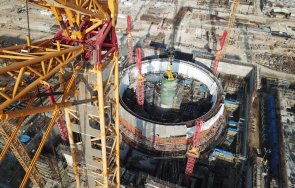 монтираха корпуса реактора първи енергоблок аец аккую турция снимки