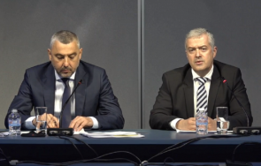 извънредно пик външно министрество извънредни новини гласуването чужбина българите гласуват 800 секции живо обновена