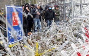 турция гърция използва звукови оръдия спира мигрантите