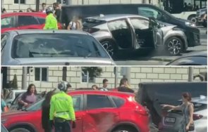 първо пик зверско меле центъра софия две коли размазаха националния стадион видео снимки