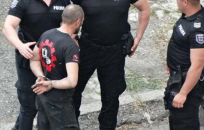 задържаха мъж ауди наркотици бургаски квартал снимки