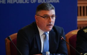 военният министър самолетът изчезнал внезапно радарите локализираме