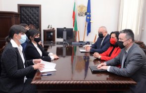 лаура кьовеши близо час янаки стоилов