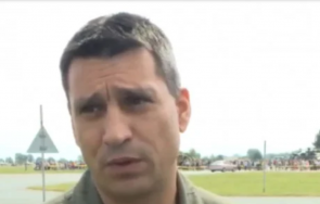 въздушен пилотът разбилия миг снимки