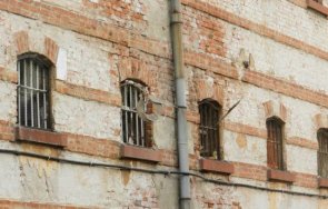 започват проверки доставката дезинфектанти затворите