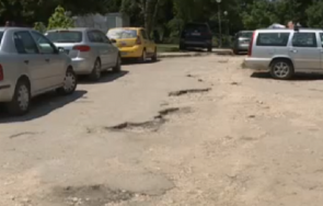 неволи огромни дупки чупят коли русенски квартал