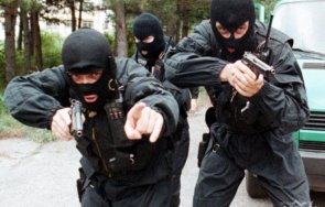 проснаха двама гонка полицията бургас