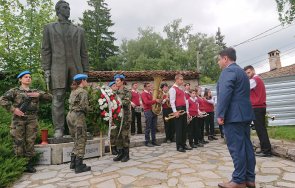областният управител софийска област радослав стойчев почете 145 годишнината смъртта тодор каблешков снимки