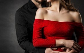 глас коса червена рокля магнит мъжете