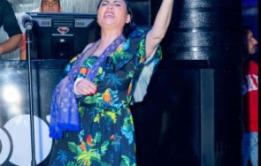 Софи Маринова шинирана ръка