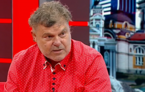 отново огромна колона автомобили кулата пътуващите чакаха часа