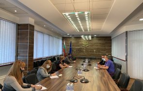 министърът регионалното развитие приела директора автомагистрали негова молба