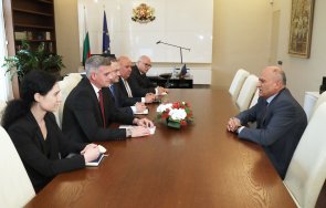 стефан янев обсъди интерконектора гърция посланика страната димитрис хронопулос