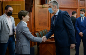 посланикът белград срещна премиера сърбия