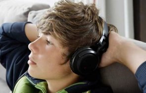 слушалките вредят слуха
