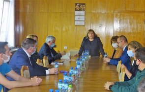 бизнесът велико търново герб българия бива влиза поредица избори нужно работещо правителство