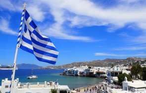 гръцките депутати приеха трудовата реформа въпреки протестите